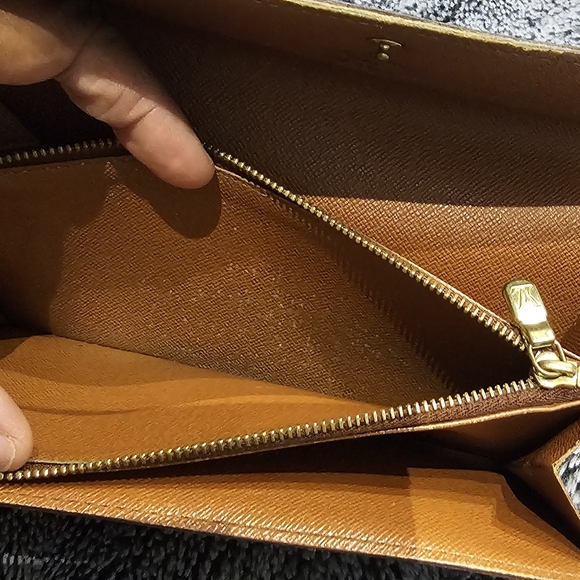 Louis Vuitton wallet - Picture 4 of 9